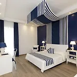 מלון Nautilus