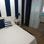 Nautilus מלון 3*