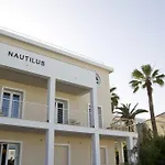 Nautilus מלון 3*