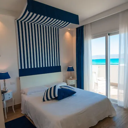 Nautilus Hotel