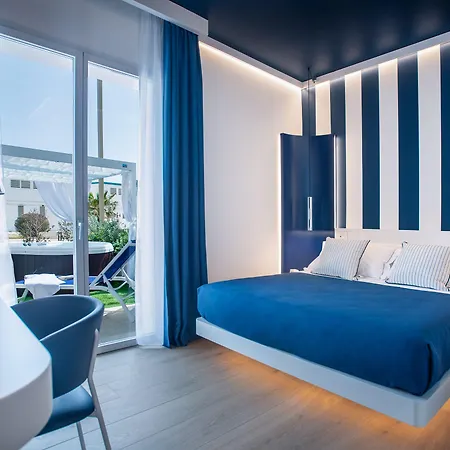 Hotel Nautilus