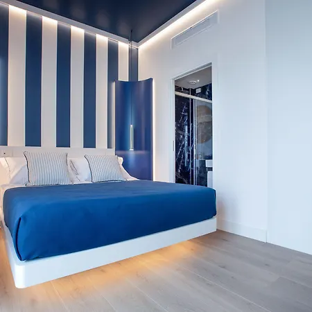 Nautilus Hotel