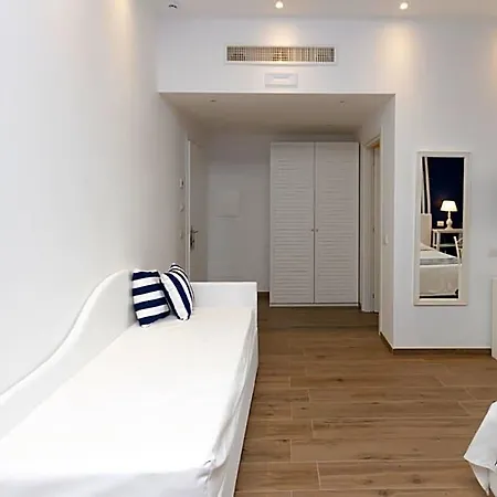 Hotel Nautilus