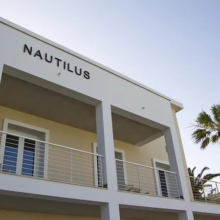 Nautilus Отель Кальяри