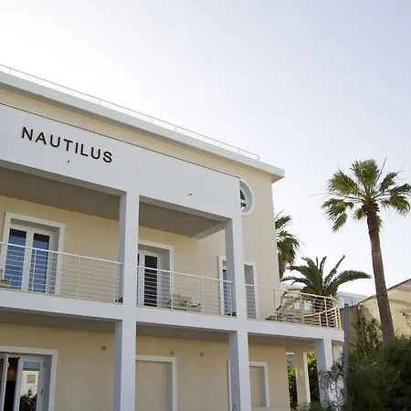 Nautilus Szálloda 3*