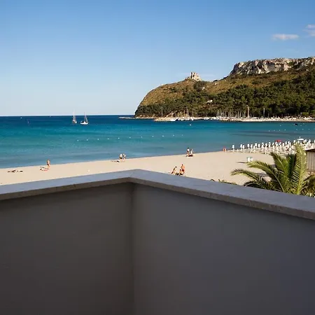 诺迪鲁斯酒店 3* 卡利亚里